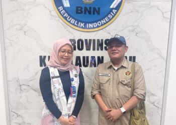 Pengurus Provinsi Persatuan Wartawan Indonesia (PWI) Kepulauan Riau (Kepri) menggelar kunjungan silaturahmi ke Kantor Badan Narkotika Nasional Provinsi (BNNP) Kepri di Batam, Selasa (09/06/26).
Foto: Istimewa