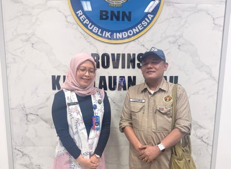 Pengurus Provinsi Persatuan Wartawan Indonesia (PWI) Kepulauan Riau (Kepri) menggelar kunjungan silaturahmi ke Kantor Badan Narkotika Nasional Provinsi (BNNP) Kepri di Batam, Selasa (09/06/26).
Foto: Istimewa