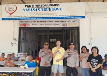 Polresta Barelang melakukan penyuluhan dan sambang ke Panti Jompo serta Panti Asuhan Anak True Love di Jalan Bumi Perkemahan, Kelurahan Kabil, Kecamatan Nongsa, Batam, Selasa, 9 Juni 2026
Foto: Polresta Barelang