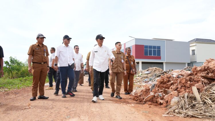 Kolaborasi kepemimpinan Amsakar Achmad – Li Claudia Chandra menaruh perhatian besar terhadap kualitas pembangunan daerah. Khususnya pada penataan infrastruktur dan penanganan titik banjir.
Foto: BP Batam