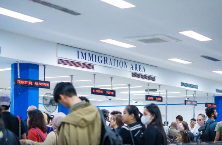 Kantor Imigrasi Kelas I Khusus TPI Batam terus memperketat pengawasan di pintu keluar wilayah Indonesia sebagai upaya perlindungan terhadap Warga Negara Indonesia (WNI). Sepanjang bulan Mei 2026
Foto: Imigrasi