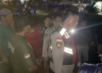 Personel Polsek Bengkong bergerak cepat setelah menerima laporan warga lewat layanan 110, Kamis 11 Juni 2026
Foto: Polsek Bengkong
