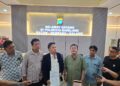 Kasus pemasangan foto pengunjung bertuliskan 'Blacklist' di pintu masuk HH Club atau Planet 3 berujung laporan polisi. Pihak manajemen kini resmi dilaporkan atas dugaan pencemaran nama baik.
Foto: Dok