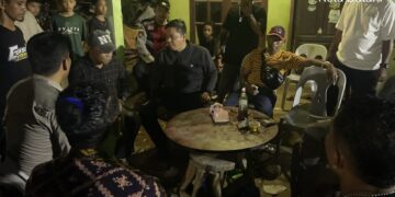 Polsek Bengkong bergerak cepat menindaklanjuti laporan masyarakat melalui layanan 110 terkait dugaan gangguan ketertiban akibat suara musik yang diputar hingga larut malam di Kampung Harapan Swadaya, )14/06/26)
Foto: Polresta Barelang