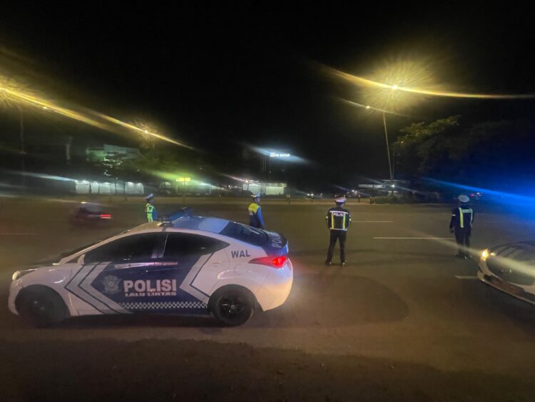 Satlantas Polresta Barelang melaksanakan kegiatan patroli malam sekaligus antisipasi balap liar di wilayah hukum Polresta Barelang
(16/06/26)
Foto: Polresta Barelang