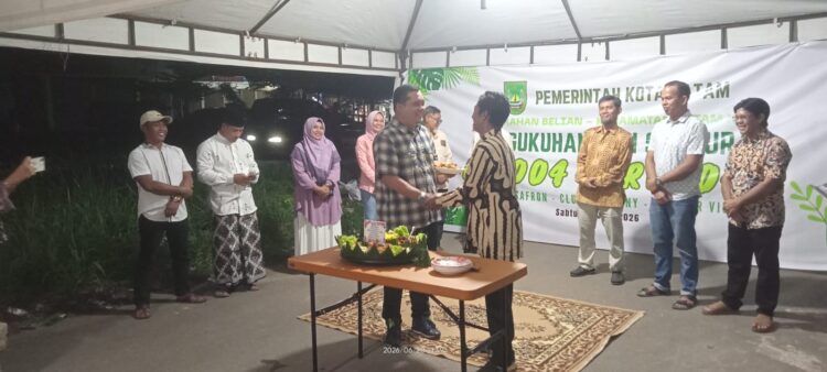 Momen pelepasan status BPL menjadi RT baru itu disambut warga dengan penuh suka cita. Pada Sabtu malam (20/06/26)
Foto: RT 04