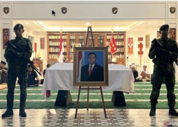 Mantan KSAD dan Menteri Pertahanan RI, Ryamizard Ryacudu disemayamkan di rumah duka, Perumahan Puri Wira Bhakti, Cikeas, Kecamatan Gunungputri, Kabupaten Bogor, Jawa Barat, Minggu (31/5/2026). ANTARA/M Fikri Setiawan