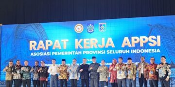 Wakil Gubernur Kepulauan Riau, Nyanyang Haris Pratamura, saat menghadiri Rapat Kerja (Raker) Asosiasi Pemerintah Provinsi Seluruh Indonesia (APPSI) Tahun 2026 di Hotel Marumatta Senggigi, Kabupaten Lombok Barat, Nusa Tenggara Barat, Kamis (16/07/26).
Foto; kepriprov.go.id