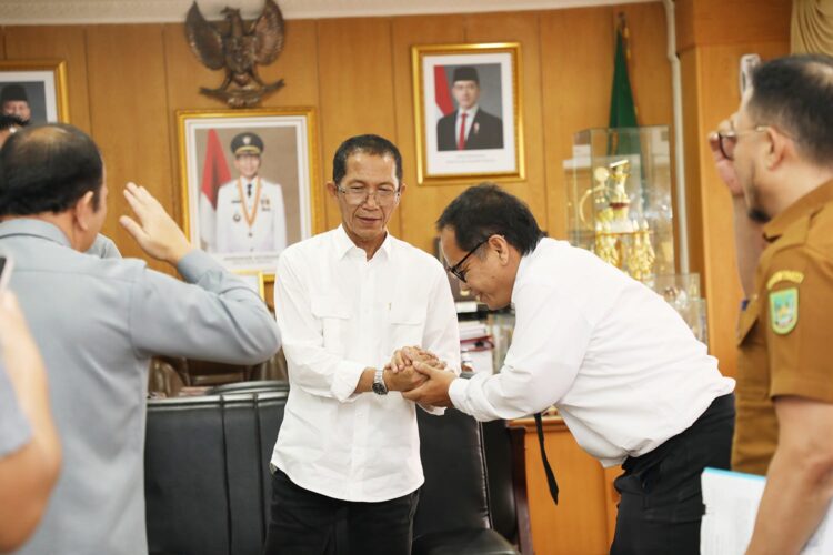 Pemerintah Kota (Pemko) Batam bersama Kantor Wilayah Kementerian Hukum (Kemenkum) Kepulauan Riau berencana menghadirkan Pos Bantuan Hukum (Posbakum) di setiap kelurahan. Program ini menjadi bagian dari kerja sama kedua pihak untuk memperluas akses layanan hukum yang mudah dijangkau masyarakat.
(14/07/26)
Foto: MCB