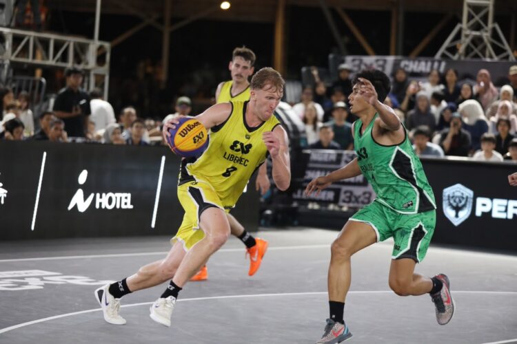 Komitmen tersebut disampaikan Wali Kota Batam, Amsakar Achmad, saat menutup rangkaian FIBA 3×3 Challenger 2026 di Dataran Engku Putri, Batam Centre, Sabtu (25/07/26).
Foto: mediacenterbatam