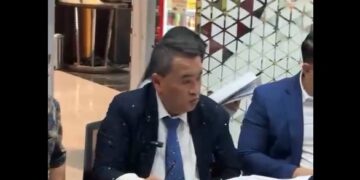 ppengacara kondang Hotman Paris Hutapea resmi tampil di garis depan sebagai kuasa hukum mantan Jampidsus. (18/07/26).