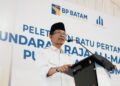 Kepala Badan Pengusahaan (BP) Batam, Amsakar Achmad, memulai penataan Kota Batam melalui peletakan batu pertama pembangunan Bundaran Raja Ali Marhum Pulau Bayan Yang Dipertuan Muda V, Jumat (10/07/26).
Foto: BP Batam