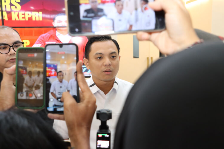 Kasat Reskrim Polresta Barelang Kompol M. Debby Tri Andrestian, S.I.K., M.H., Li.,
Foto: Polresta Barelang