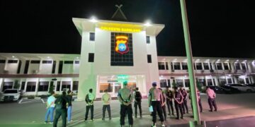 Polresta Barelang kembali menggelar Kegiatan Rutin yang Ditingkatkan (KRYD) melalui patroli Cipta Kondisi (Cipkon) guna menjaga keamanan dan ketertiban masyarakat di Kota Batam. Kegiatan yang berlangsung pada Sabtu (18/07/2026)
Foto: Polresta Barelang