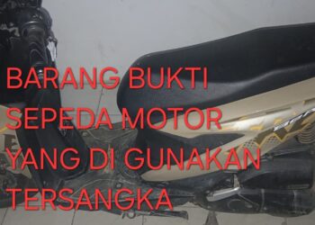 Unit Reskrim Polsek Sagulung, Polresta Barelang, berhasil mengungkap kasus pencurian dengan kekerasan berupa perampasan telepon genggam milik seorang anak di kawasan Sagulung, Kota Batam. (16/07/26)
Foto: Polresta Barelang