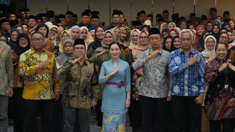 Wakil Kepala BP Batam, Li Claudia Chandra, melantik 338 Pejabat Struktural Tingkat III dan IV di lingkungan BP Batam, Senin (20/07/26).
Foto: BP Batam