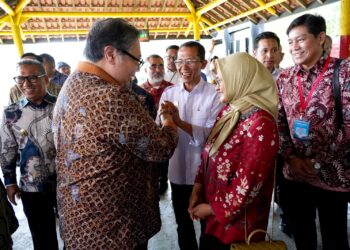 Kepala Badan Pengusahaan (BP) Batam, Amsakar Achmad, menyambut baik pendaratan sistem kabel komunikasi bawah laut Nongsa Changi Cable (NCC).
(20/07/26)
Foto: BP Batam