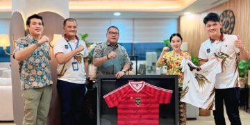 Wakil Kepala BP Batam, Li Claudia Chandra, saat menerima jajaran pengurus Batam Premier FC di Batam Centre, Rabu (22/07/26).
Foto: BP Batam