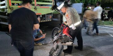 Polresta Barelang bersama Polda Kepulauan Riau menggelar Kegiatan Rutin yang Ditingkatkan (KRYD) dan razia balap liar gabungan di sejumlah titik di Kota Batam, Sabtu (25/07/26) malam hingga Minggu (26/7/2026).
Foto: Polresta Barelang