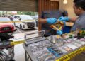 Tim gabungan BNN dan Bea Cukai melakukan penggerebekan serentak di empat Tempat Kejadian Perkara (TKP) di Kota Batam dan berhasil mengamankan sejumlah tersangka.
(28/07/26)
Foto: Istimewa