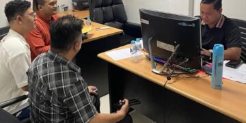 Bantah keras tudingan terlibat jaringan narkotika, Andi Morena menempuh jalur hukum. Melalui tim kuasa hukumnya, ia resmi melaporkan dugaan pencemaran nama baik dan fitnah ke Subdit Cyber Ditreskrimsus Polda Kepulauan Riau.
(02/08/26).
Foto: Dok