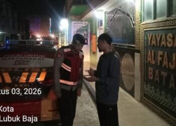 Layanan Polisi 110 Polresta Barelang kembali digunakan warga untuk melaporkan gangguan ketertiban di lingkungan tempat tinggal.
(03/08/26)
Foto: Polresta Barelang