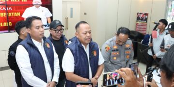 Satreskrim Polresta Barelang mengungkap kasus dugaan pencurian kabel dan besi yang merupakan bagian dari fasilitas publik di Jembatan Raja Ali Haji Fisabilillah atau Jembatan 1 Barelang, Kota Batam.
(03/08/26)
Foto: Polresta Barelang