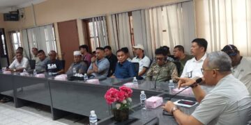 Ratusan warga yang bermukim di Kavling Tribuana, kawasan Sei Binti, Kecamatan Sagulung, Kota Batam, kini diselimuti keresahan. Lahan tempat mereka mendirikan bangunan dan tinggal selama ini, mendadak diklaim oleh sejumlah perusahaan yang memicu ancaman pengosongan lahan.
Foto: Istimewa