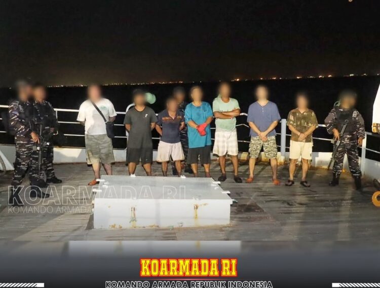 Komando Armada Republik Indonesia (Koarmada RI) melalui aksi sigap unsur Guspurla Koarmada I, KRI Kerambit-627, berhasil menggagalkan upaya penyelundupan narkotika skala besar melalui jalur laut.
(06/08/26)
Foto: Koarmada RI