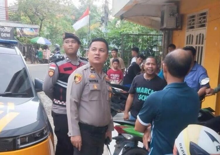 Respons cepat ditunjukkan Polsek Lubuk Baja Polresta Barelang terhadap laporan masyarakat melalui Layanan Polisi 110. Dugaan perusakan rumah makan di Kampung Utama Atas berhasil diselesaikan secara humanis dan damai.
(07/08/26).
Foto: Polresta Barelang