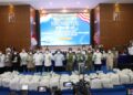 Kapolri yang diwakili Kabareskrim Polri Komjen Pol. Drs. Syahardiantono tiba di Batam untuk memimpin langsung konferensi pers dan pemusnahan barang bukti narkoba jenis ketamin seberat 1,3 ton hasil tangkapan dari Kapal MV King Sun.
(12/08/26)
Foto: Hum