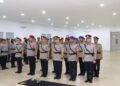 Polresta Barelang melakukan penyegaran organisasi dengan menggelar Upacara Serah Terima Jabatan 2 Pejabat Utama dan 4 Kapolsek jajaran. Upacara dipimpin langsung Kapolresta Barelang, Kombes Pol Anggoro Wicaksono, S.H., S.I.K., M.H., di Rupatama Wicaksana Laghawa Lantai II Polresta Barelang, Sabtu [22/08/26].
Foto: Polresta Barelang