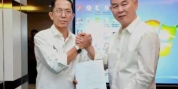 Walikota Batam, Amsakar Achmad Bersama Direktur PT. Usaha Jaya Karya Makmur (UJKM).
Saat Penandatanganan revitalisasi atau Kerja Sama Pemanfaatan (KSP) aset Pasar Induk Jodoh (Pasar Induk Batam) pada 17 Maret 2026 
Foto: Istimewa