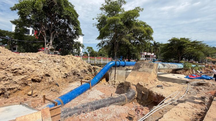 Badan Pengusahaan (BP) Batam memastikan pekerjaan perbaikan dan relokasi jaringan pipa air minum berdiameter 800 milimeter di depan Kawasan Batamindo, Muka Kuning, telah rampung pada Sabtu (29/08/2026)
Foto: BP Batam