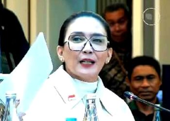 Anggota Komisi XIII DPR RI dari Fraksi PDI Perjuangan, Rieke Diah Pitaloka, melayangkan kritik tajam dan cecaran pertanyaan kepada Direktorat Jenderal Pemasyarakatan (Ditjen Pas) Kementerian Imigrasi dan Pemasyarakatan (Kemenimipas) beserta jajaran kepala lapas.
(28/09/26)
Foto: Istimewa