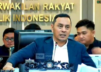 Komisi XIII DPR RI resmi menyepakati sejumlah poin kesimpulan dalam Rapat Dengar Pendapat bersama jajaran Direktorat Jenderal Pemasyarakatan Kementerian Imigrasi dan Pemasyarakatan serta Kepala Lapas Kelas IIA Cibinong di Gedung Nusantara II, Kompleks Parlemen, Senayan, Jakarta, (28/09/26).
Foto: Istimewa