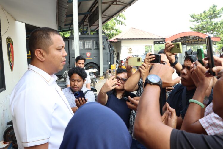 Wakasat Reskrim Polresta Barelang AKP Muhammad Ridho Lubis di samping Gedung Satreskrim Polresta Barelang, Selasa, 29 September 2026
Foto: Polresta Barelang