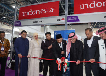 10 perusahaan fesyen dan tekstil Indonesia tampil untuk pertama kalinya dalam Saudi Fashion & Tex Expo 2026 yang berlangsung pada 24–27 September 2026 di Jeddah Center for Exhibition & Events, Jeddah, Arab Saudi.
Foto: Kemendag