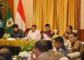 Kunjungan Kerja Reses Komisi VI DPR RI yang dipimpin Wakil Ketua Komisi VI DPR RI Nurdin Halid bersama Gubernur Kepri Ansar Ahmad di Gedung Daerah, Tanjungpinang, Jumat (09/10/26).
Foto: Kepriprov.go.id