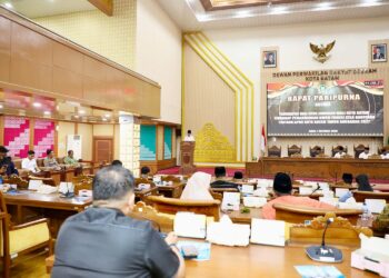 Rapat Paripurna di Ruang Sidang Utama DPRD Kota Batam, Rabu (07/10/26).
Foto: mediacenterbatam