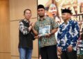 Silaturahmi Wali Kota dan Wakil Wali Kota Batam bersama pengurus RT, RW, Lembaga Pemberdayaan Masyarakat (LPM), dan tokoh masyarakat se-Kecamatan Lubuk Baja di Ballroom Hotel AP Premier, Jumat (16/10/26)
Foto: mediacenterbatam