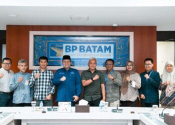 Badan Pengusahaan (BP) Batam menerima kunjungan kerja Dewan Perwakilan Daerah Republik Indonesia (DPD RI) di Marketing Centre BP Batam, Kamis (15/10/2026).
Foto: BP Batam