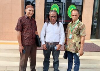 Sidang perdana perkara perbuatan melawan hukum dengan nomor 433/Pdt.G/2026/PN Btm digelar, namun sejumlah pihak tergugat tidak hadir. 
Foto: Lam