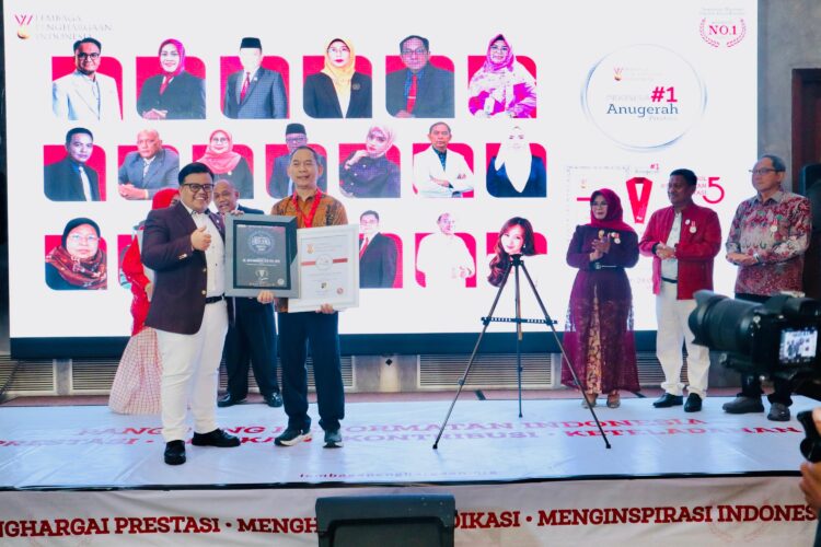 Rumah Sakit BP Batam (RSBP Batam) kembali menorehkan prestasi dengan meraih penghargaan Indonesia Excellent Hospital dari Lembaga Penghargaan Indonesia dalam ajang penganugerahan yang berlangsung di Hotel Mercure, Jakarta, Sabtu (24/10/26).
Foto: BP Batam