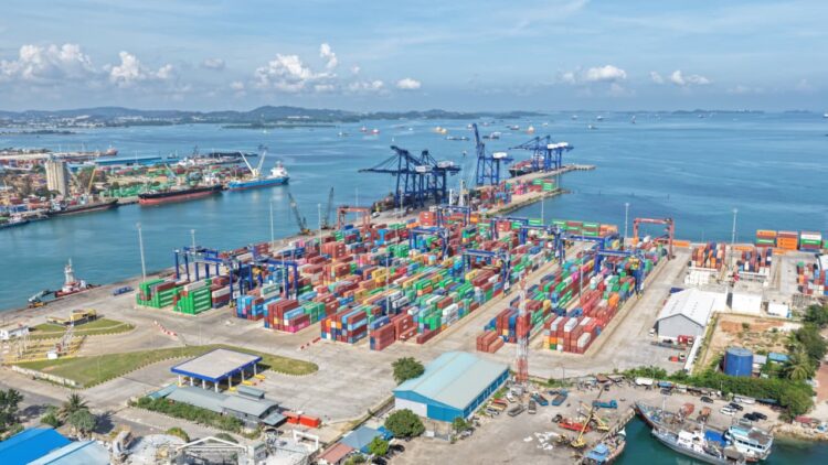 - Kinerja Pelabuhan Batam Tumbuh Solid hingga Triwulan III-2026: General Cargo Tembus 9,5 Juta Ton, Mobilitas Penumpang Capai 7,5 Juta Orang
Foto: BP Batam
