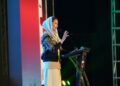 Wakil Menteri Perdagangan Dyah Roro Esti Widya Putri saat memberikan sambutan utama pada Sesi Paralel A bertajuk Dampak Ekonomi Industri Musik Indonesia dalam Konferensi Musik Indonesia (KMI) 2026 di Makassar, Sulawesi Selatan, Kamis (29/10/26).
Foto: Kemendag