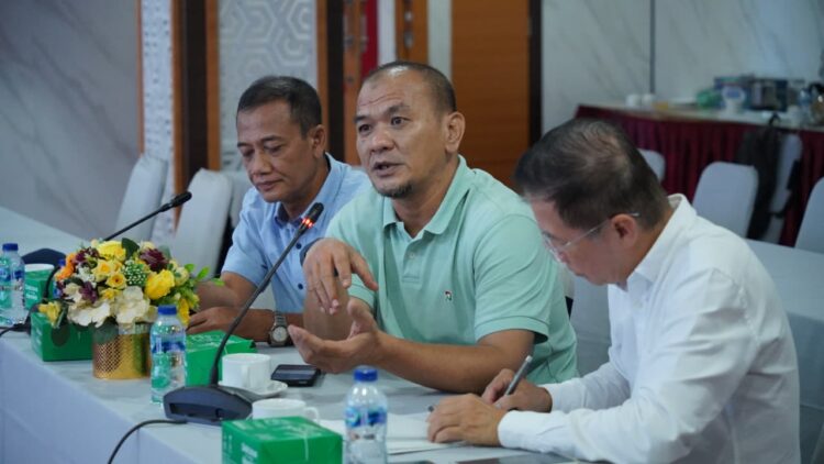 Wakil Gubernur Kepulauan Riau (Kepri) Nyanyang Haris Pratamura menerima kunjungan Sekretaris International Zheng He Society Singapura, Ang Chee Seng, di Graha Kepri, Kota Batam, Selasa (27/10/26).
Foto: kepriprov.go.id